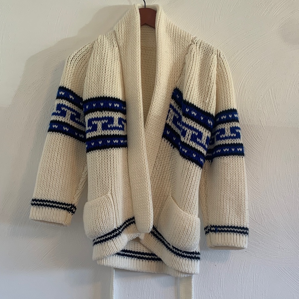Vintage Cozy Cream and Blue Knit Cardigan